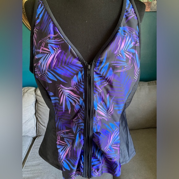 *SOLD on M* New- SHEIN 2 Piece Swimsuit - Picture 2 of 10